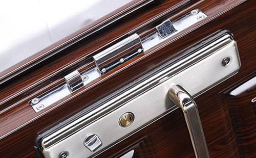 秀峰24小时上门开锁公司