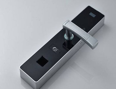 秀峰24小时上门开锁公司